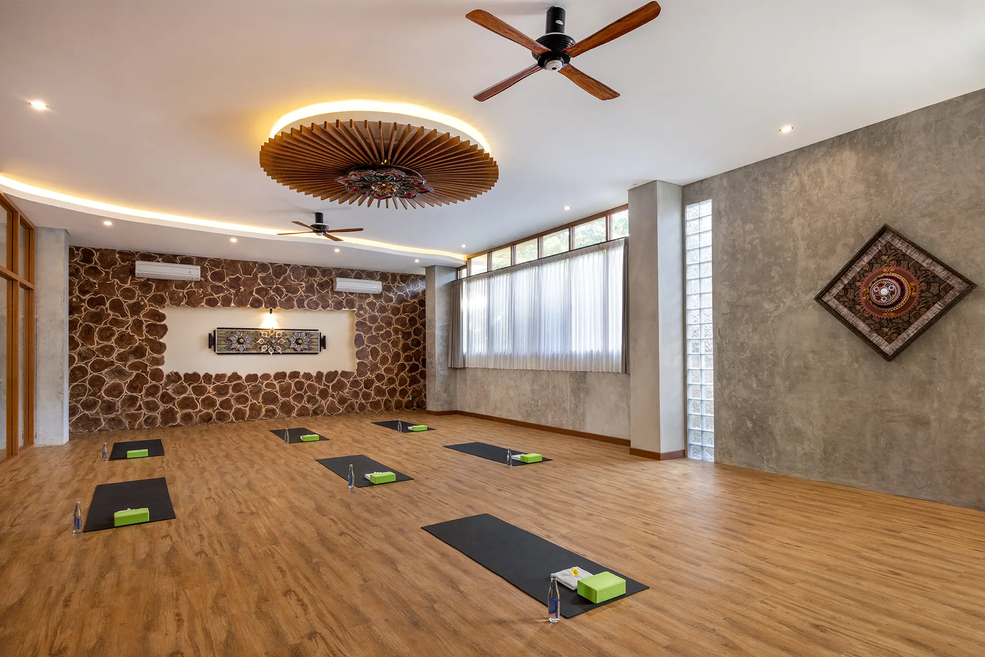 Yoga Lounge